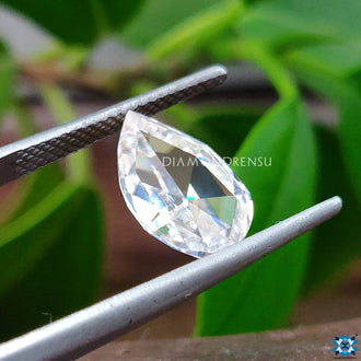 Diamondrensu moissanite offers Pear Rose Cut moissanite for fine jewelry customization.