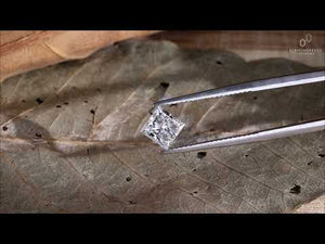 Princess cut diamond available as 1 carat diamond loose stone.