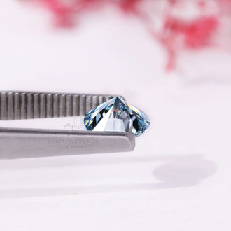 Buy loose diamond in round blue lab grown form with 1 carat weight.