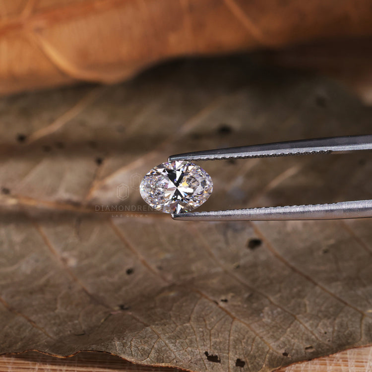 Loose grown diamond with oval cut and 1 carat weight ideal for lab created diamond lovers.