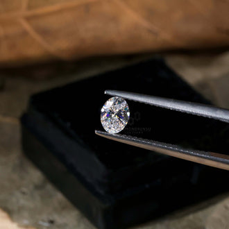 Lab grown diamond loose stone with oval cut diamond.