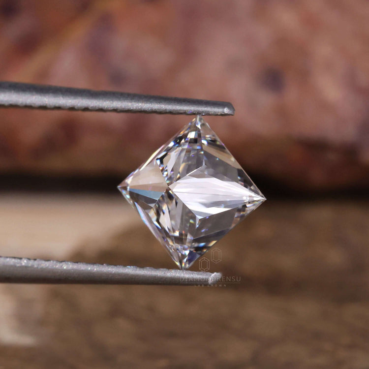 Princess cut diamond loose stone 1.5 carat lab diamond.