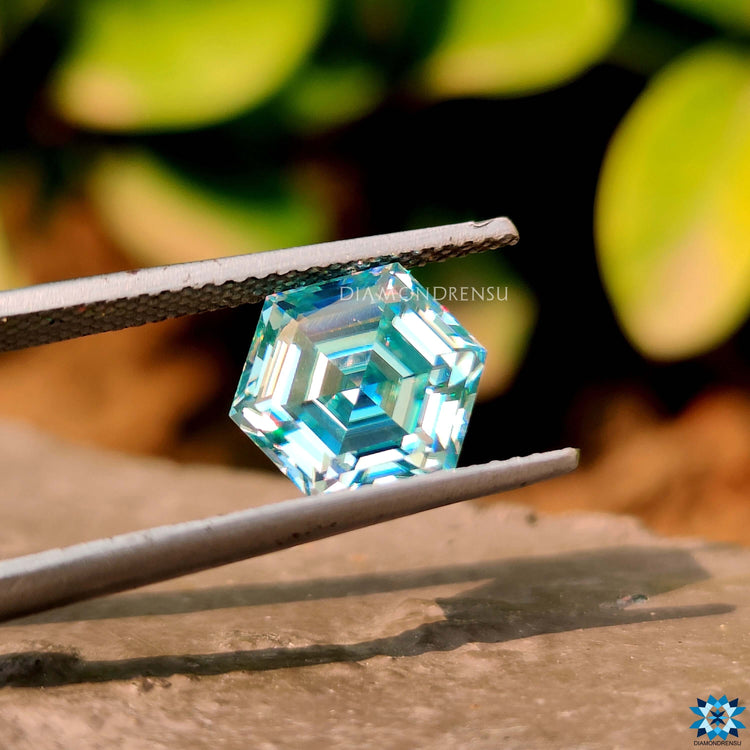2.79 carat cyan blue hexagon cut shown from Diamondresnu.