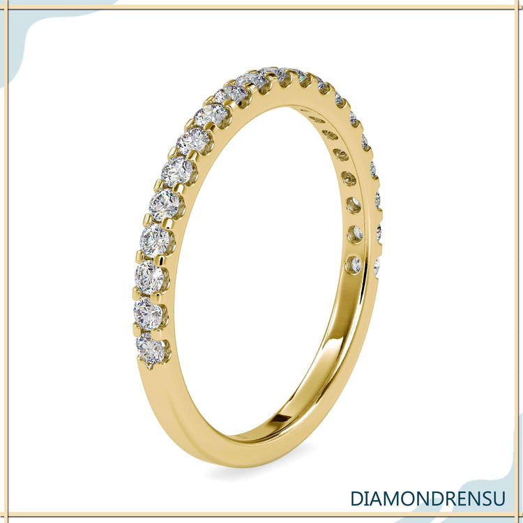 Round diamond gold band in half eternity style for modern elegance