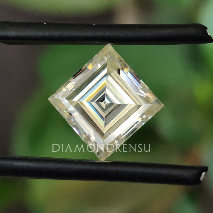 Off white moissanite paired with carre cut moissanite.