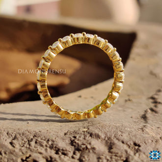 Full eternity ring featuring handmade detailing for elegance.