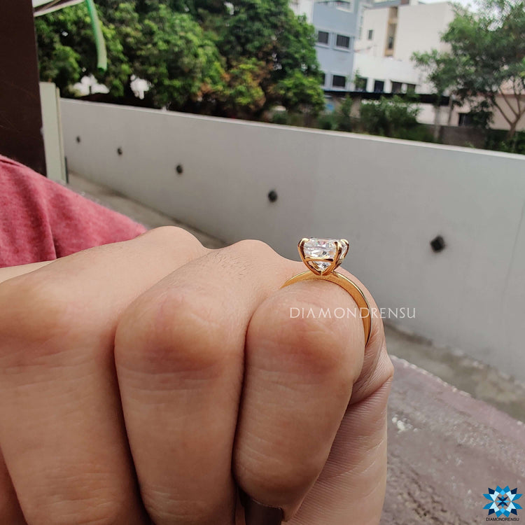 Yellow gold ring designed with sophistication, adding warmth to your jewellery collection.