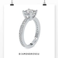 2 carat princess cut diamond ring in a stunning basket setting