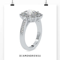 Diamond ring oval cut with stunning brilliance and charm.
