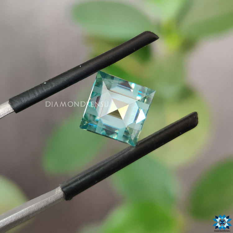 Loose moissanite stone used in custom design work.