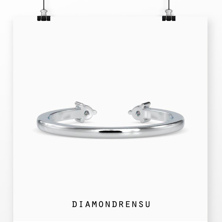 Two stone wedding band with handmade jewelry craftsmanship from DiamondRensu.