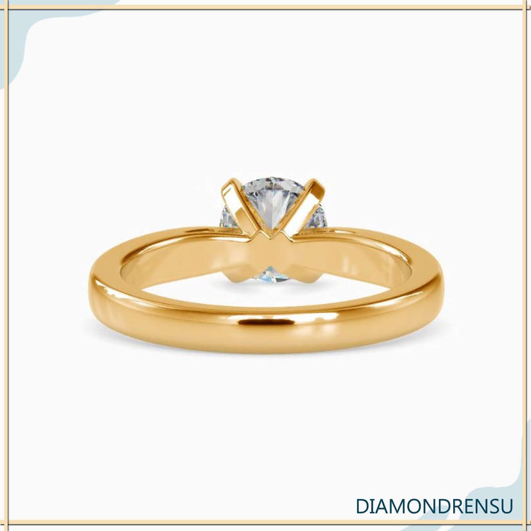 Diamondrensu engagement ring with round brilliant cut lab grown diamond