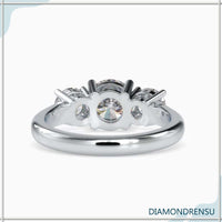 Round diamond ring with prong setting, lab-grown diamond center