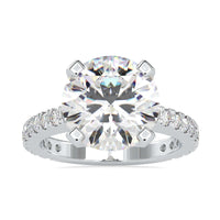 Round diamond engagement ring with 2 carat round diamond ring in a 4 prong setting.