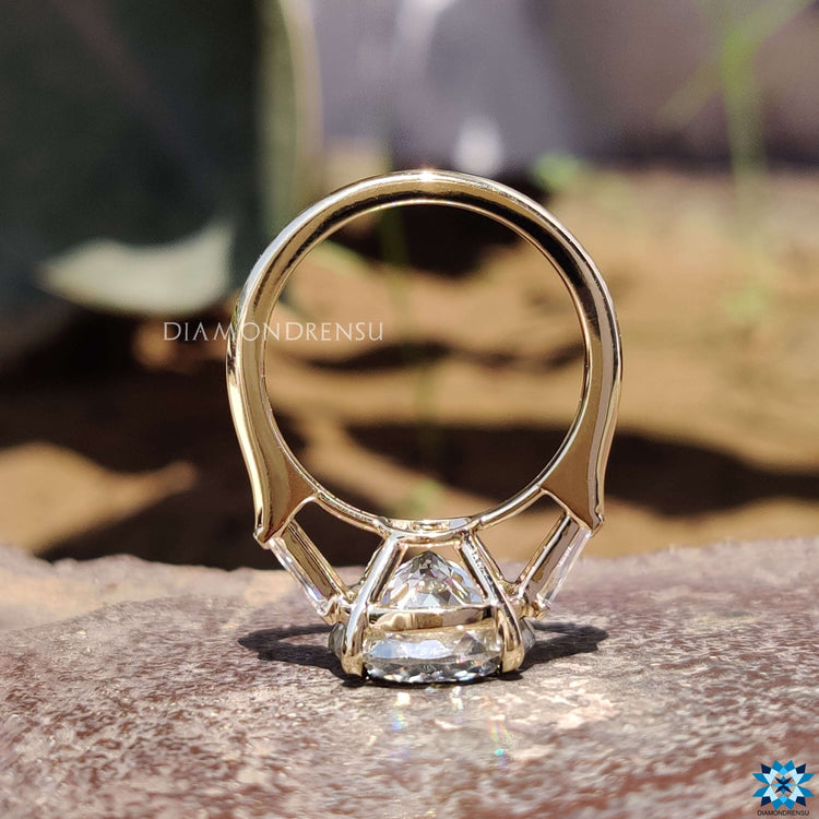 three stones engagement rings - diamondrensu