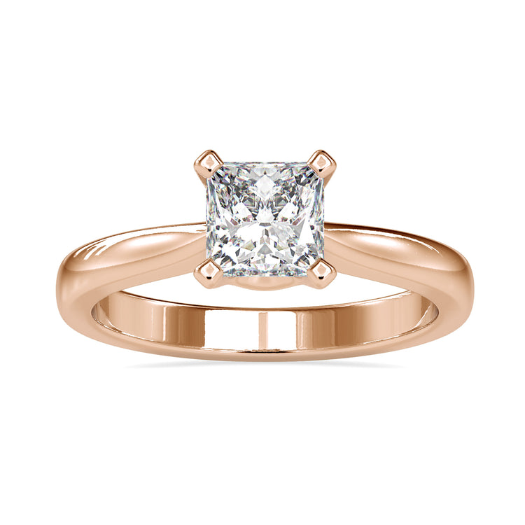 Prong setting ring with a 4 prong diamond and lab grown diamond center
