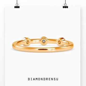 Diamondrensu wedding band with a bezel setting, lab grown diamonds