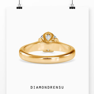 Round ring diamond with a tulip setting for enhanced brilliance and elegance.