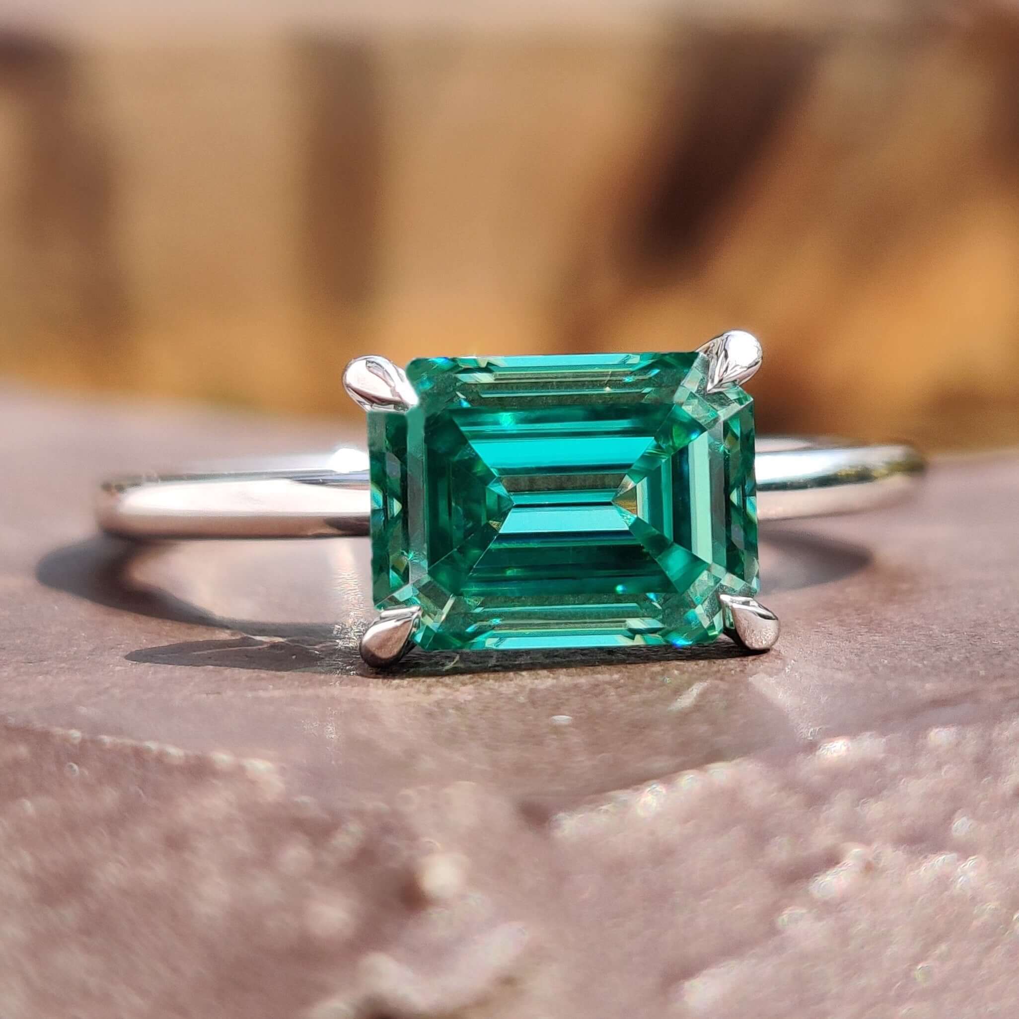 Emerald cut green diamond Outlet