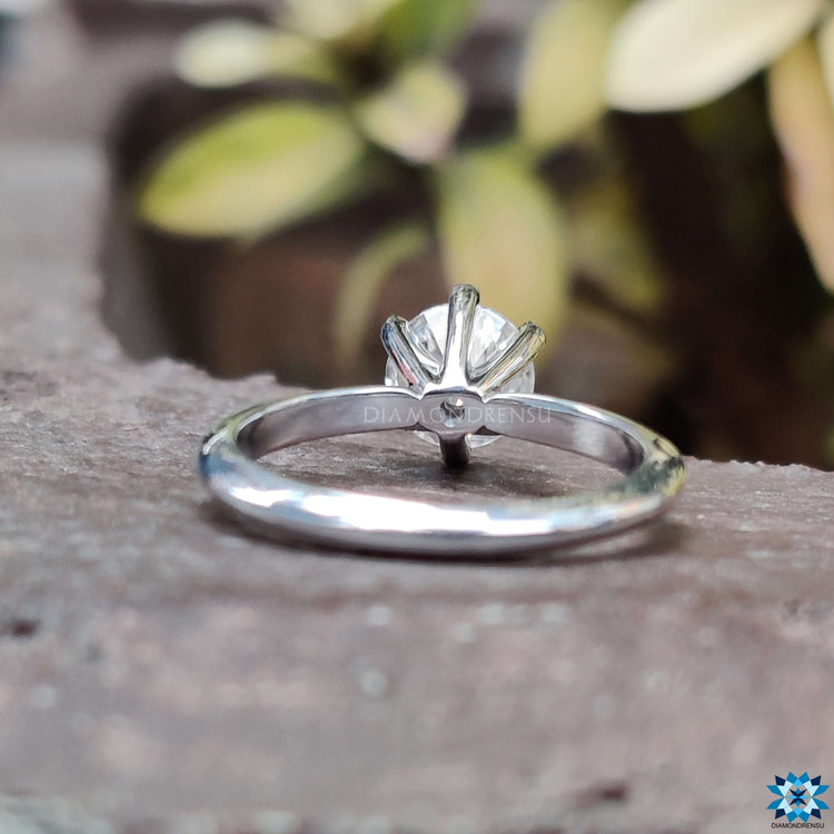 Timeless round moissanite ring for a classic look.