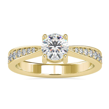 2 carat round diamond engagement ring in a 4 prong diamond ring setting.