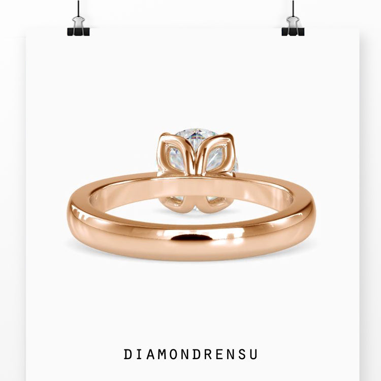 Tulip ring with a stunning 2ct round diamond solitaire.