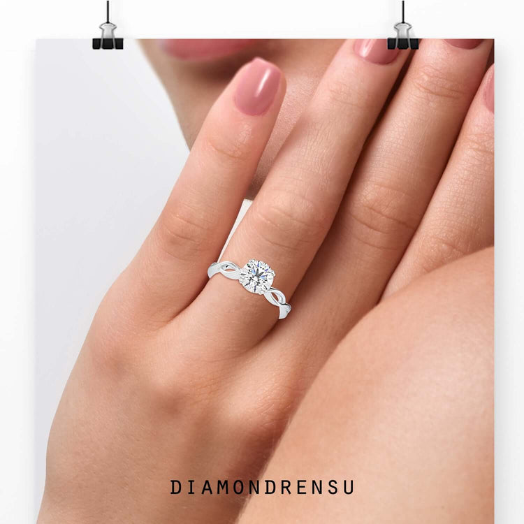 Round brilliant cut diamond ring showcasing unmatched brilliance and beauty.