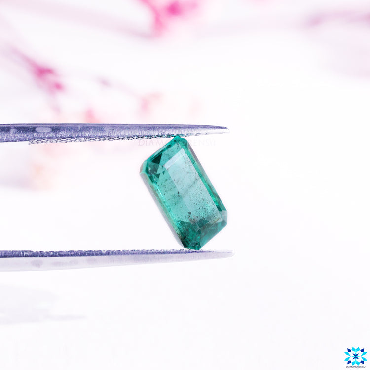 Emerald gemstone in 2.24 carat gemstone shape.