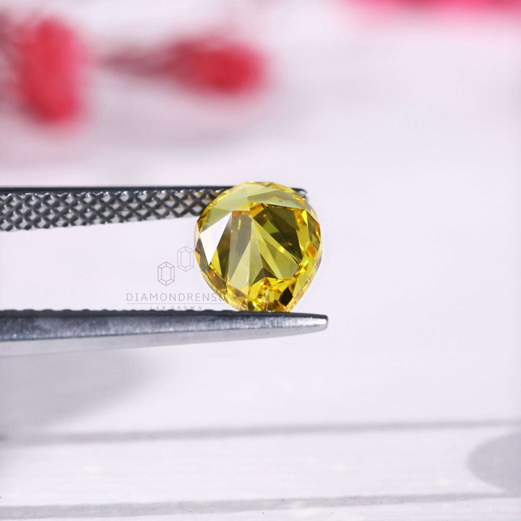 Yellow diamond lab grown diamond loose stone.