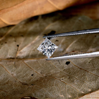 IGI certified loose diamond shaped as princess cut diamond.