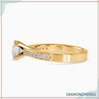Diamond ring round brilliant cut showcasing timeless beauty and shine.