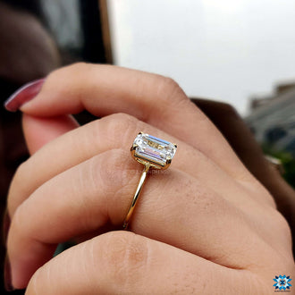 Elegant emerald cut ring designed for modern brides seeking an piece.