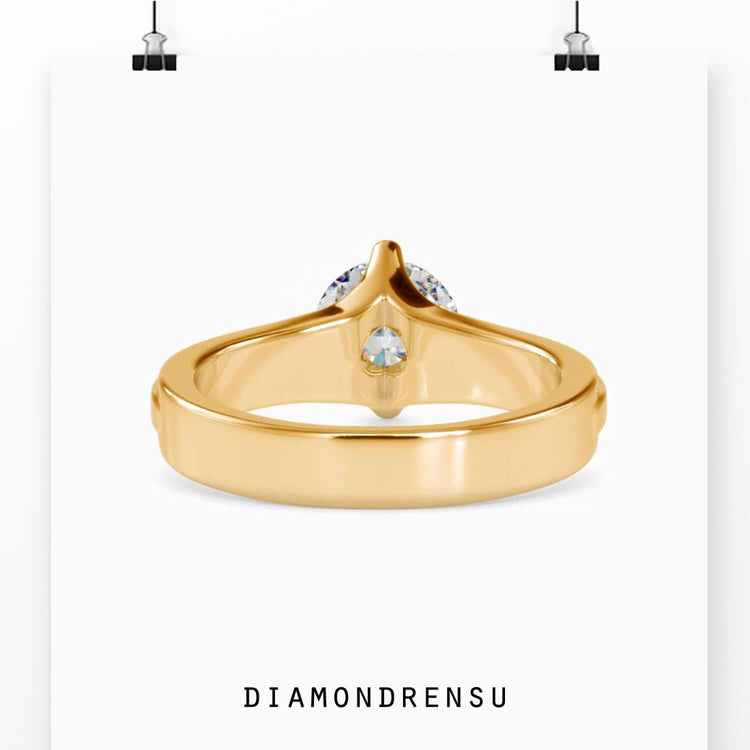 2 carat solitaire diamond ring for a bold and luxurious statement.