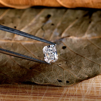 Radiant cut lab grown diamond sized 1 carat lab grown diamond.
