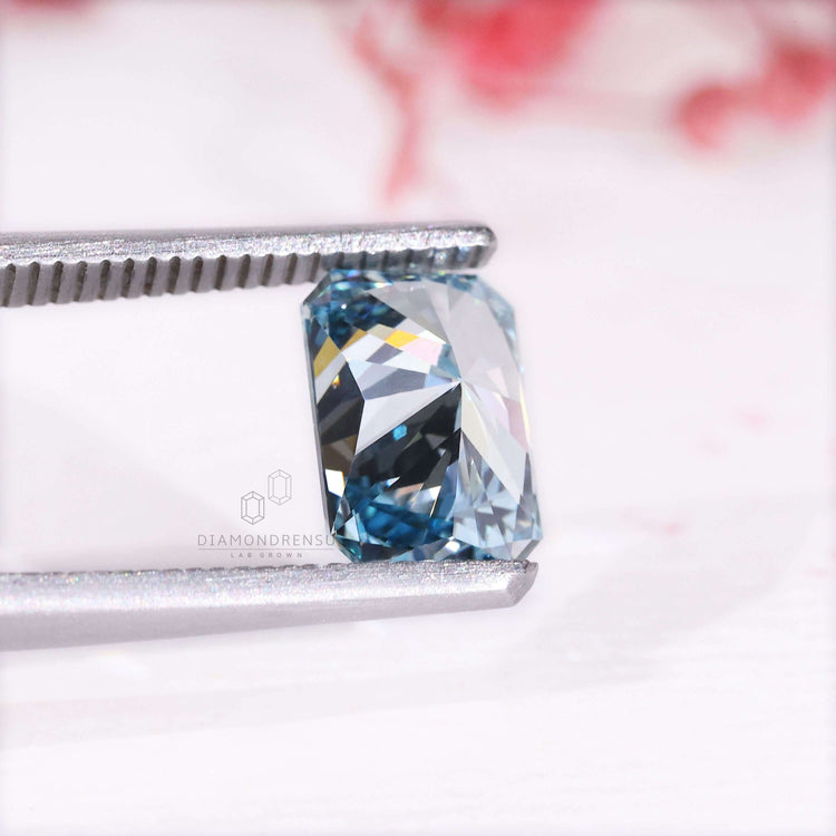 Loose lab grown diamond radiant cut fancy blue 1.8 carat.