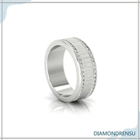 Round cut diamond band with a polished look