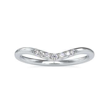 Curved wedding band in white gold with a modern design