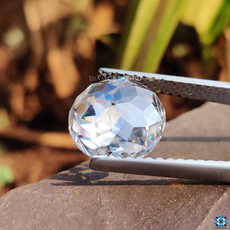 Moissanite stone round cut 12.28 carat.