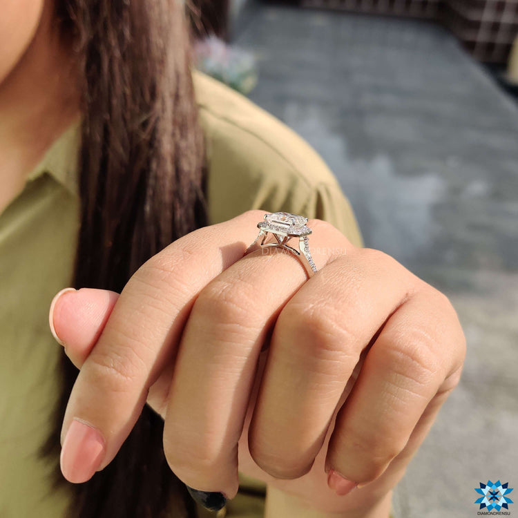 Breathtaking Round Cut Moissanite Halo Setting for a radiant glow.