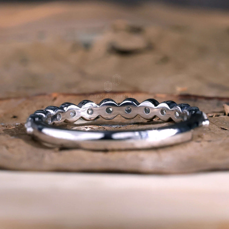 white gold band - diamondrensu