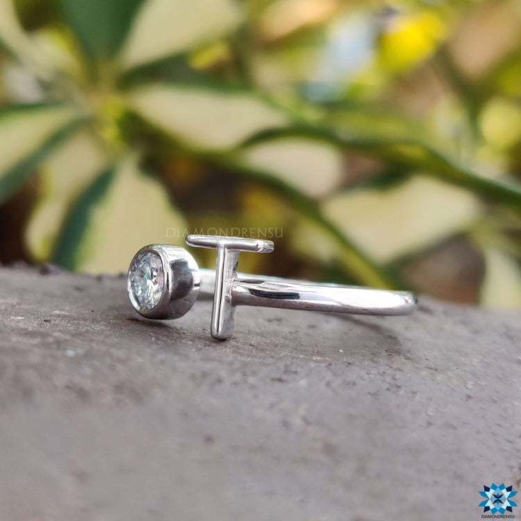 moissanite engagement ring - diamondrensu