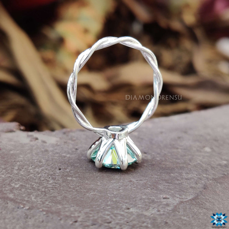 Round cut engagement ring designed with timeless elegance.