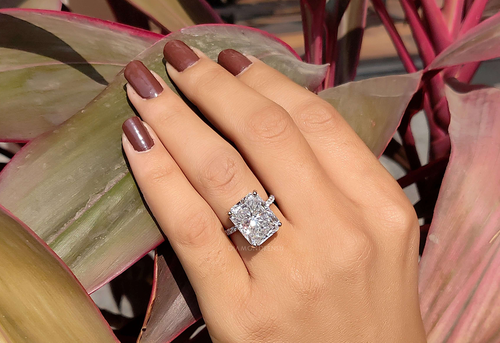 3 Best Moissanite Engagement Rings That Look Just Like Diamonds In 2025