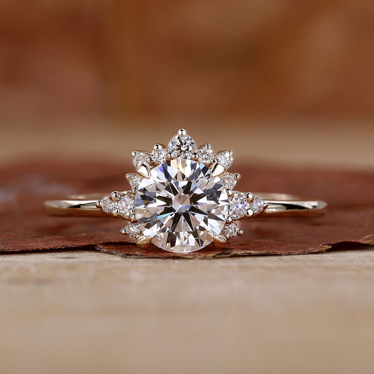 Round Diamond Engagement Ring featuring a timeless design.