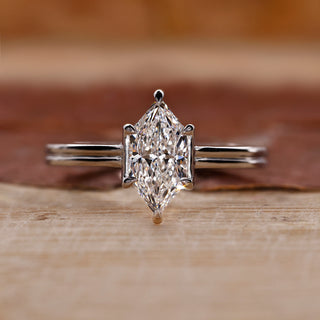 Dutch Marquise Ring with a stunning solitaire setting.