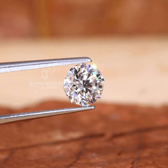 IGI certified loose diamond with a brilliant octagon cut style.
