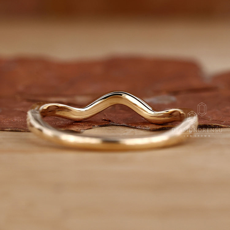 Buy wedding band online for quality, style, and affordability.
