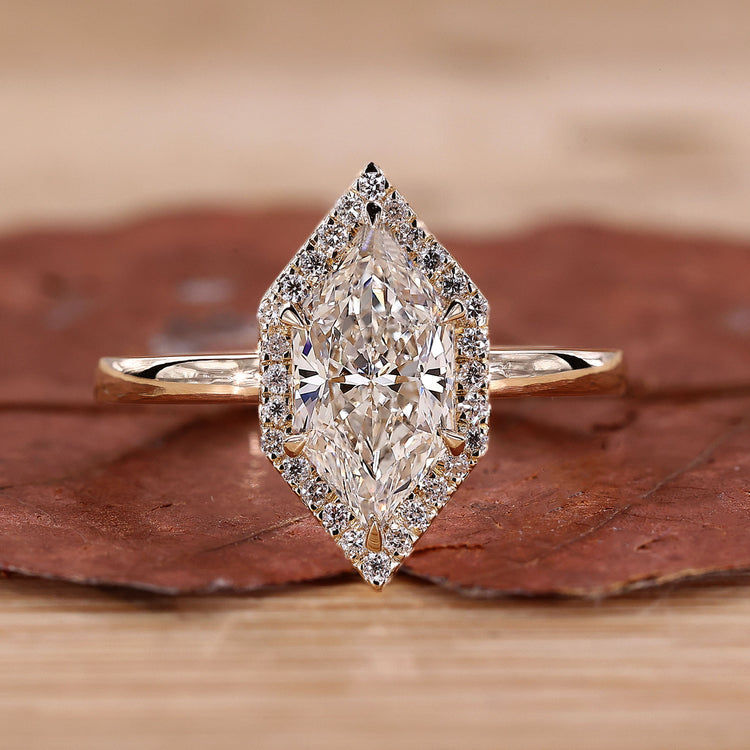 Dutch Marquise Ring featuring a beautiful diamond design.
