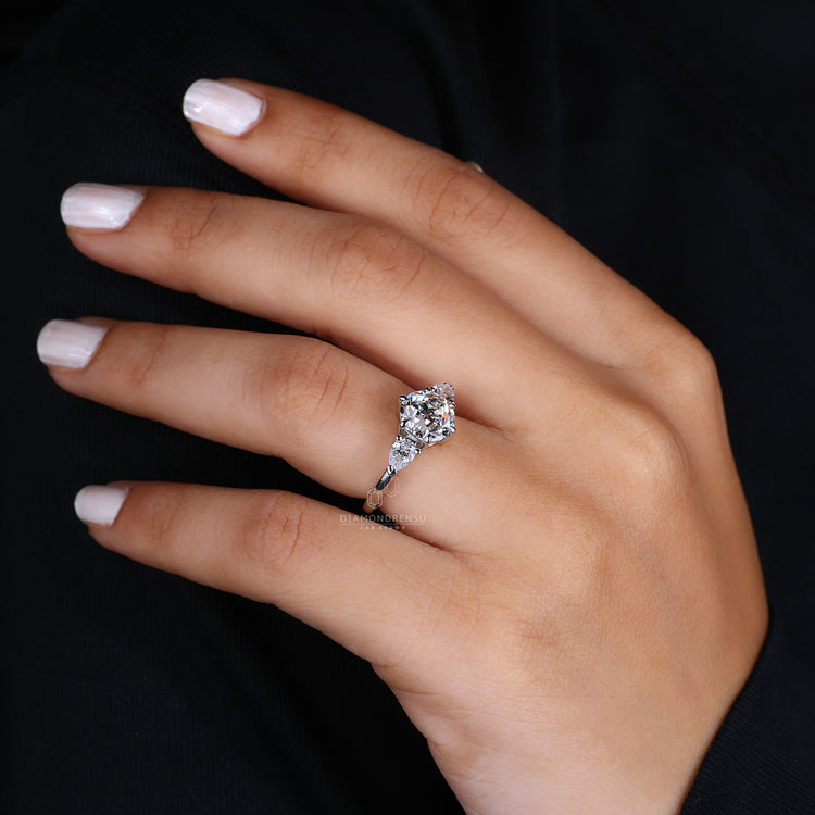 Claw prong setting showcasing a dazzling diamond.
