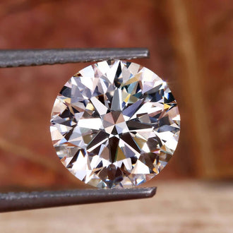 Round cut diamond available in 2 carat lab grown format for fine jewelry.